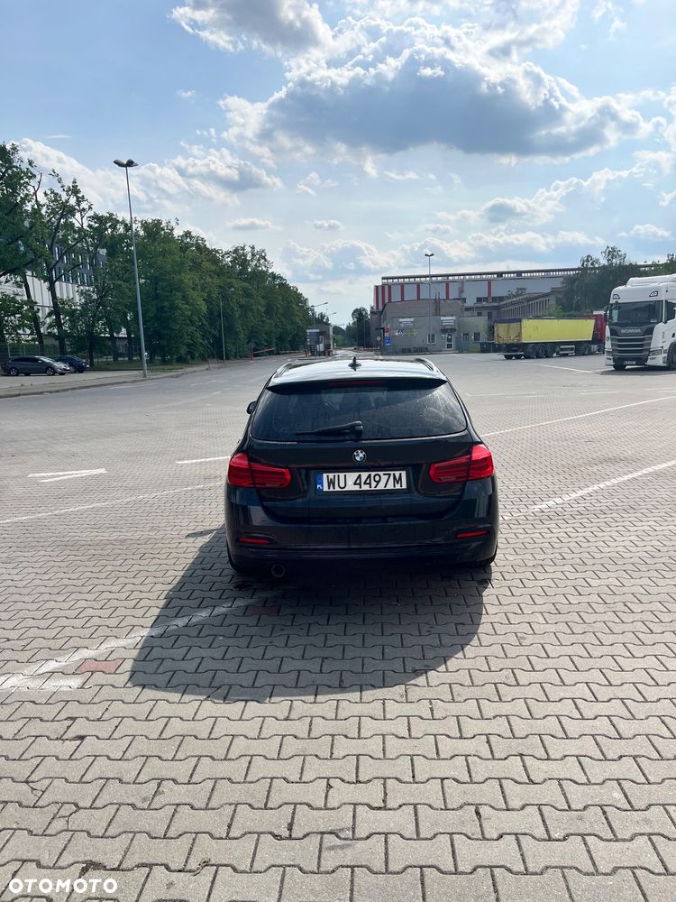 BMW Seria 3 318d Sport Line - 8