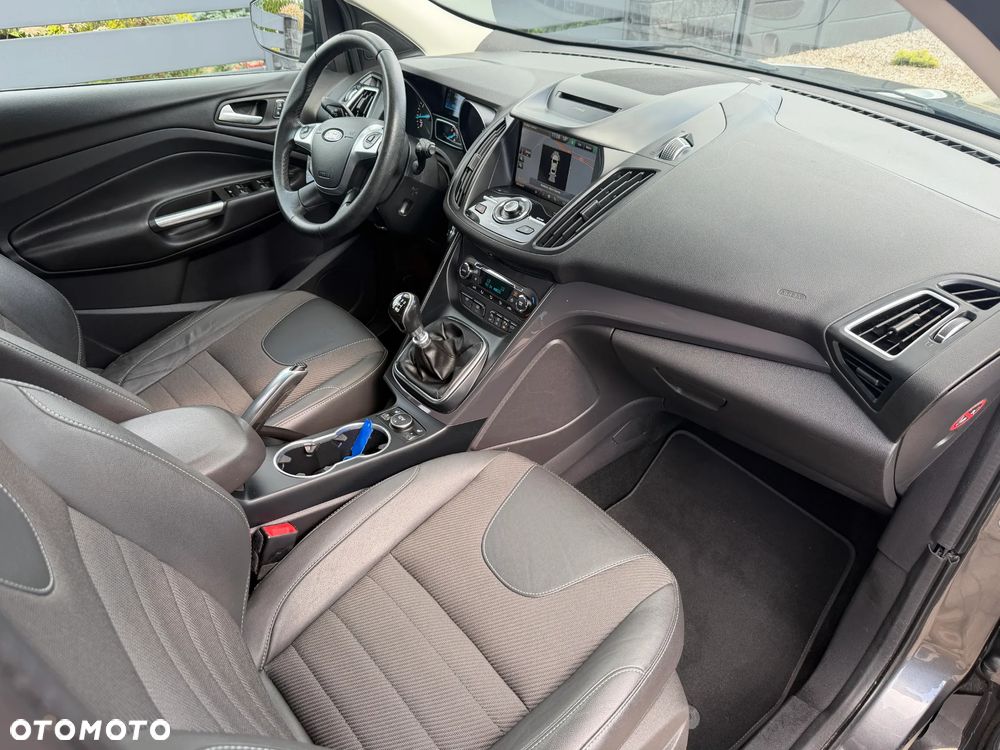 Ford Kuga 1.5 EcoBoost 2x4 Titanium - 9