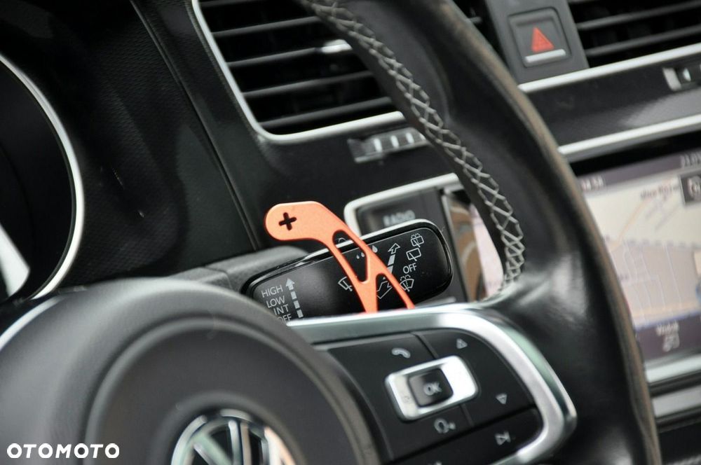 Volkswagen Golf - 36