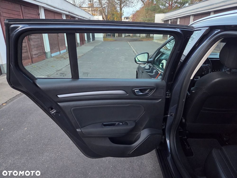 Renault Megane Grandtour TCe 140 GPF BUSINESS EDITION - 20