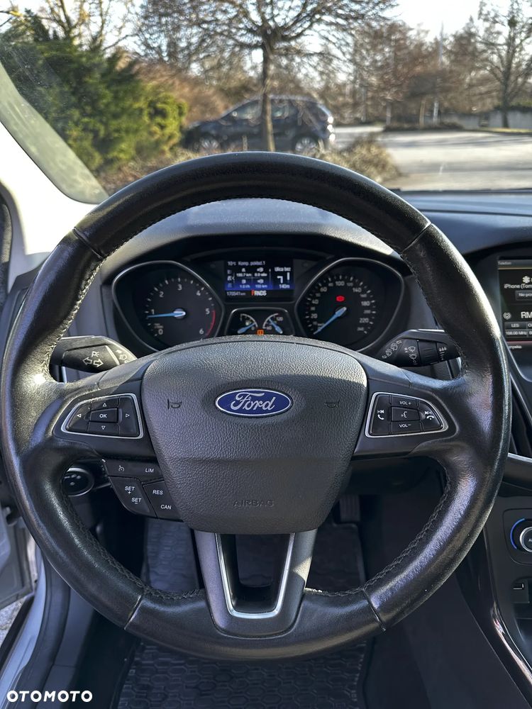 Ford Focus - 17