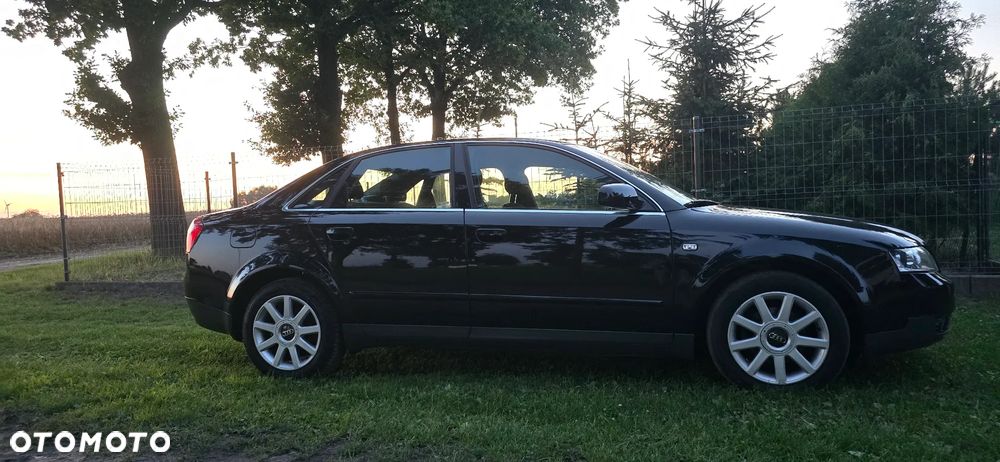 Audi A4 Limousine - 5