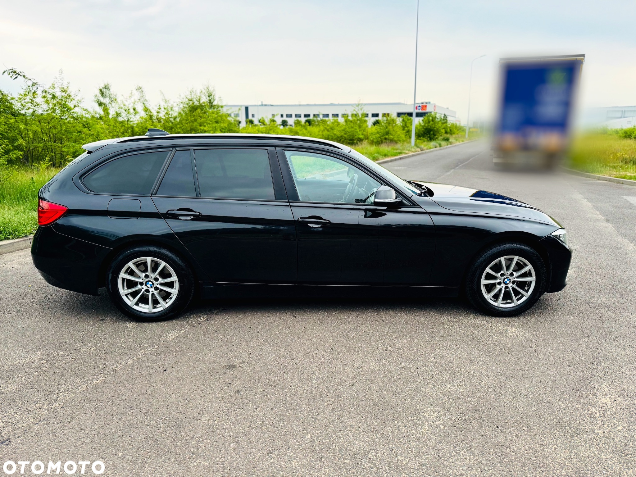 BMW Seria 3 318d xDrive Touring - 7