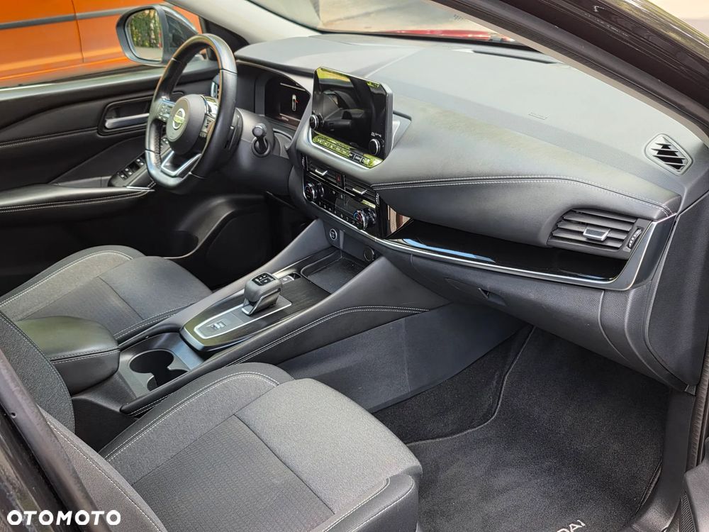 Nissan Qashqai 1.3 DIG-T N-Connecta DCT - 11