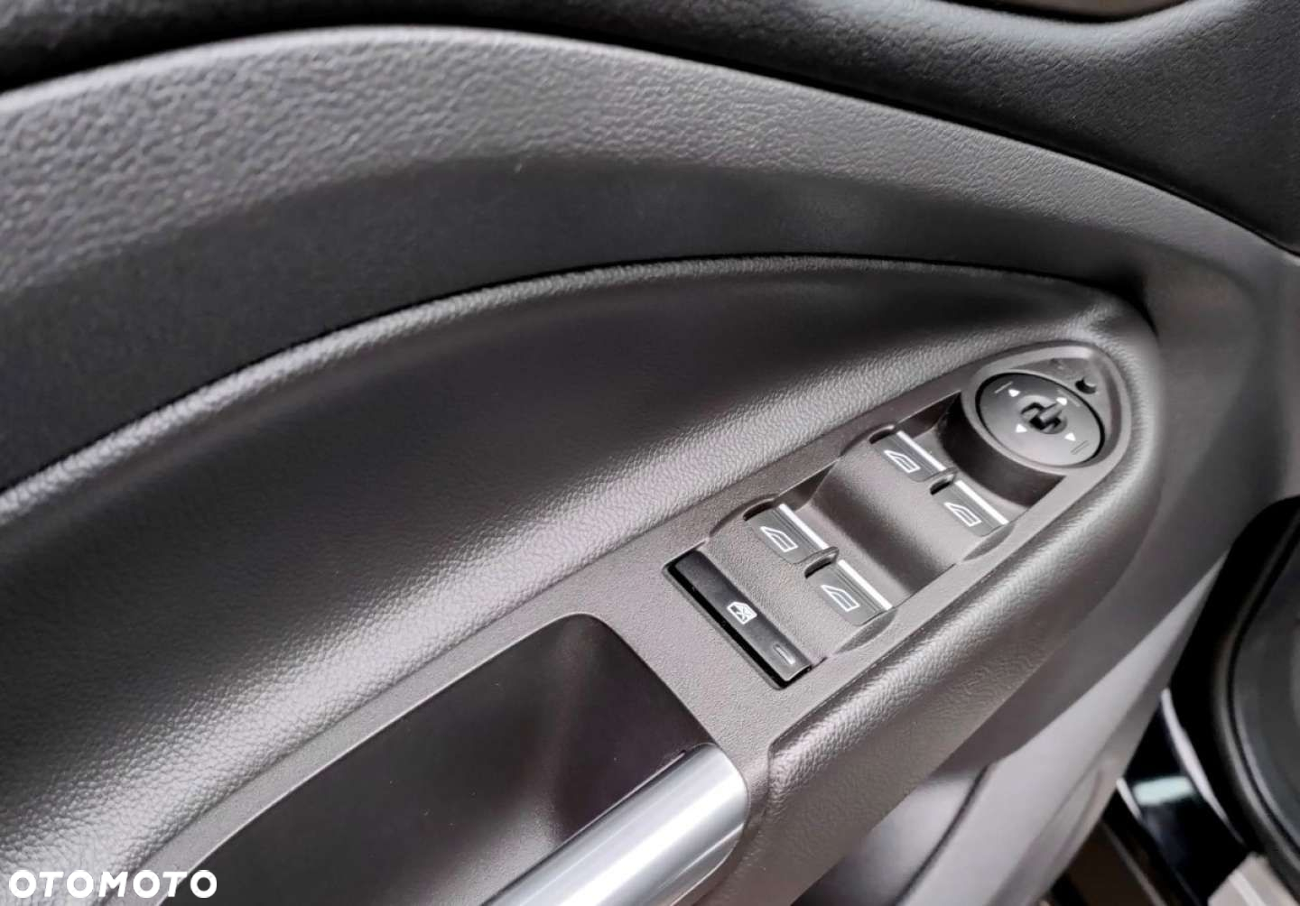 Ford Kuga - 9