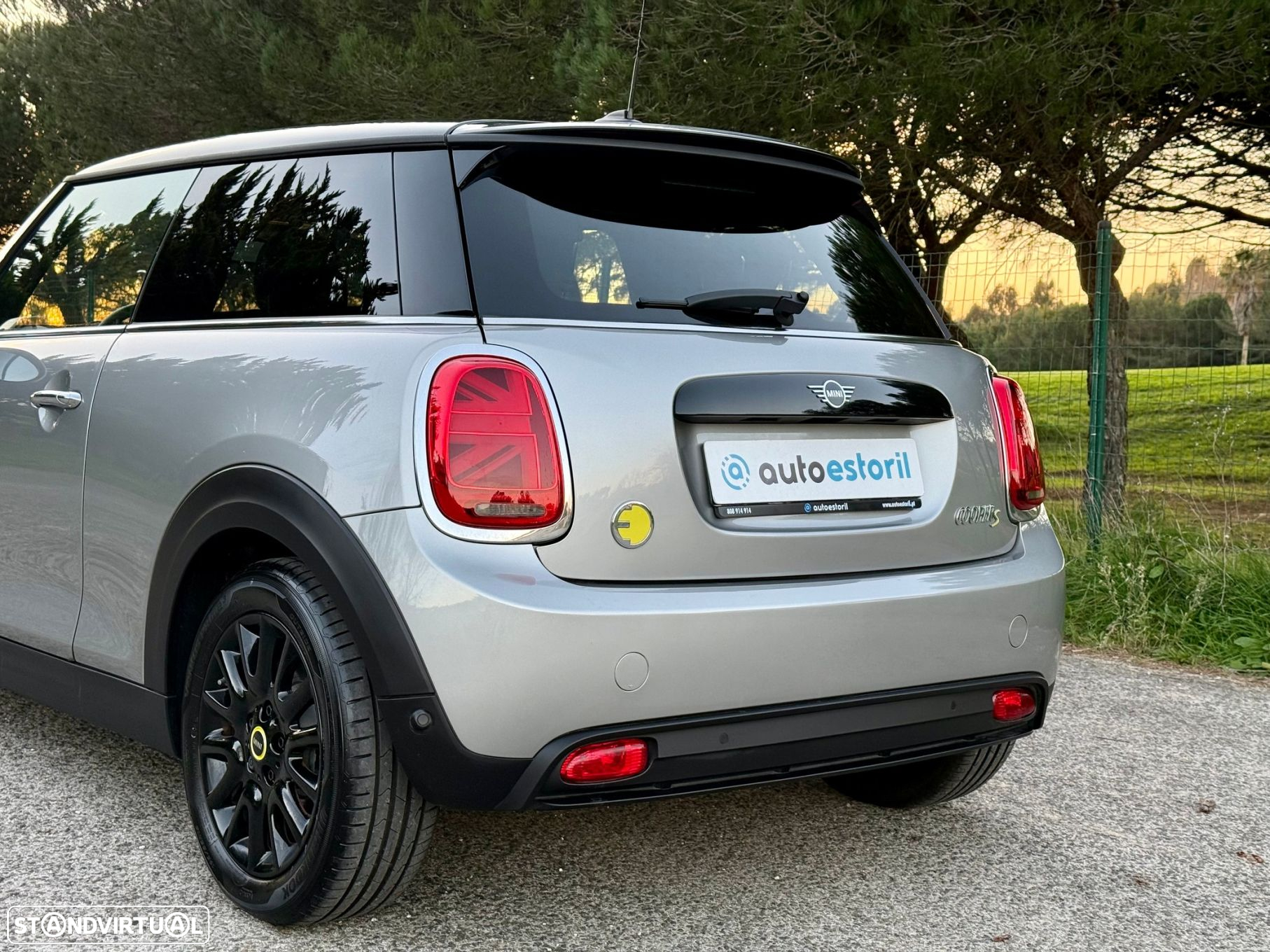 MINI 3 Portas Cooper SE Premium Essential - 18