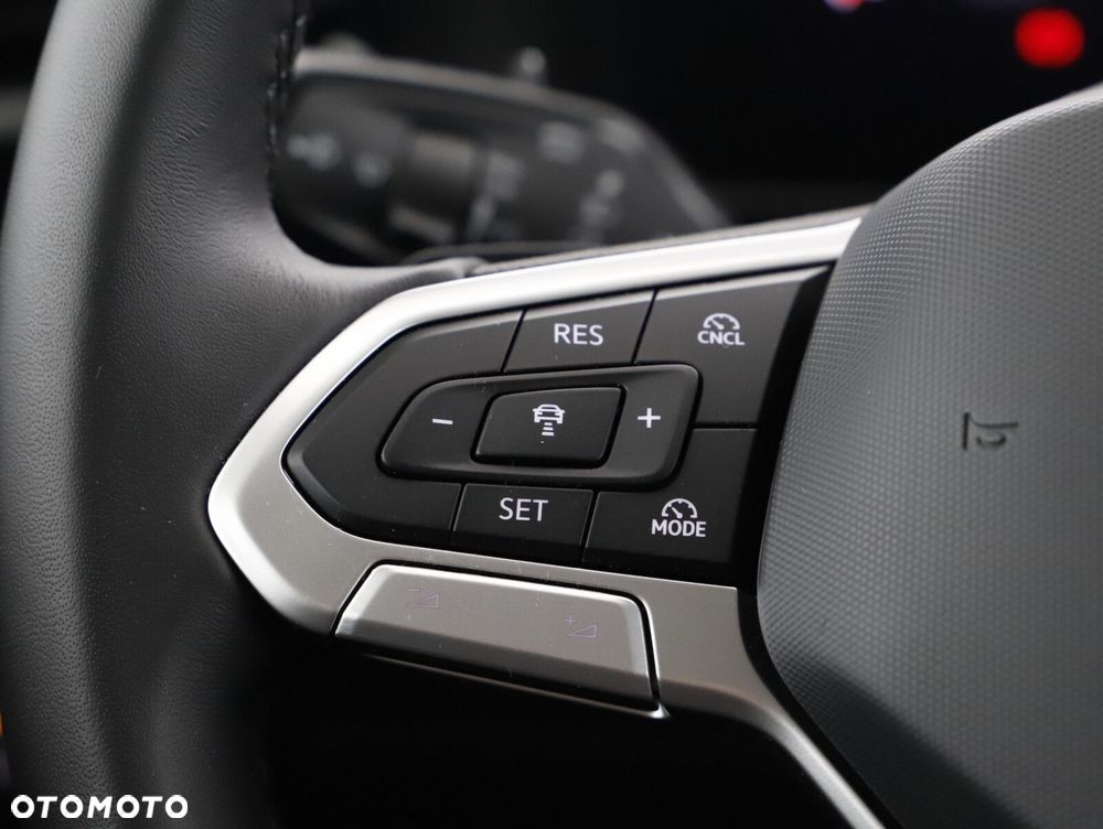 Volkswagen Passat - 14