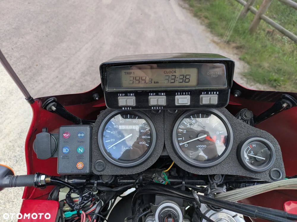 Honda XRV - 10