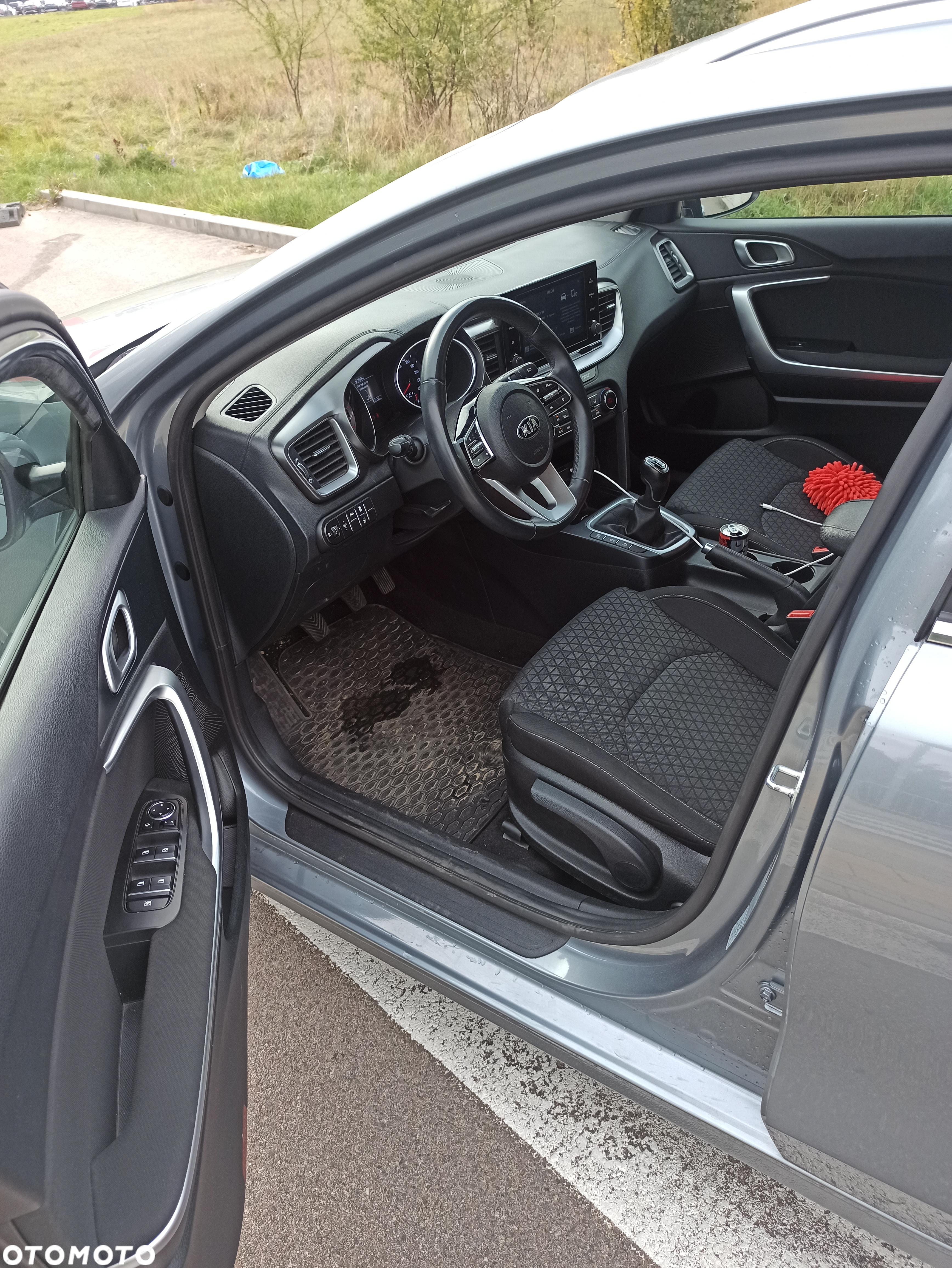 Kia Ceed - 10