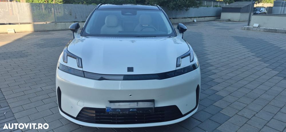 Lynk&Co 08 - 1
