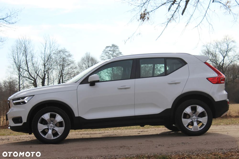 Volvo XC 40 D3 Momentum Pro - 2