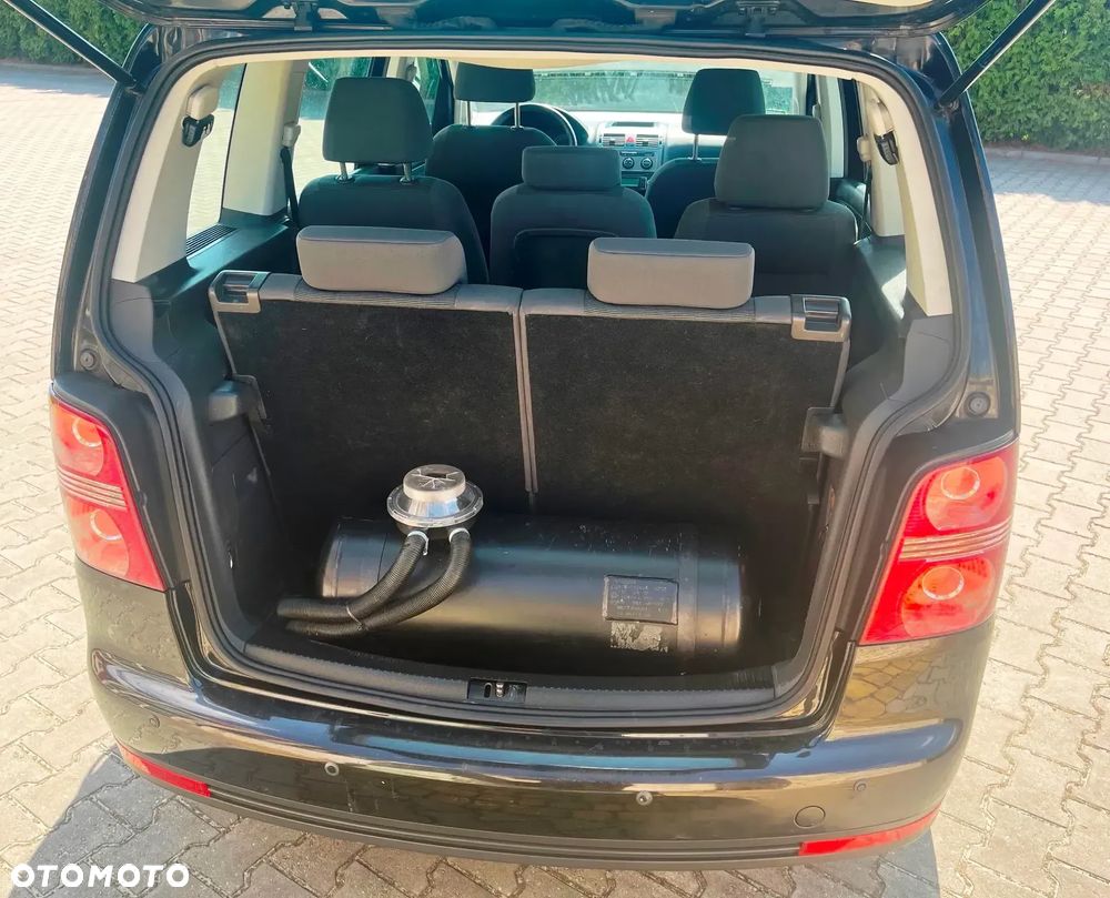 Volkswagen Touran 1.6 Goal - 20