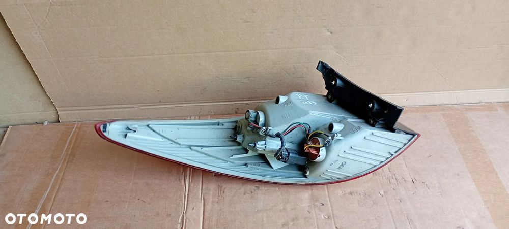 Lampa prawy tył tylna prawa w błotnik Hyundai IX35 - 8