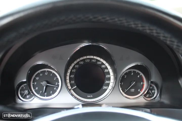 Mercedes-Benz E 250 CDi Avantgarde BE Auto. - 15