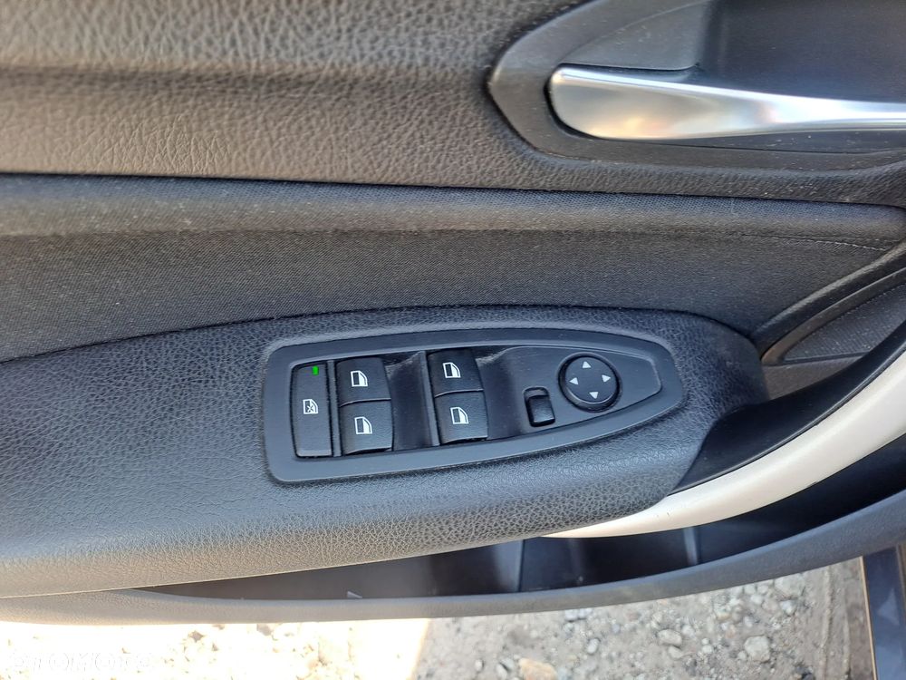 BMW Seria 1 118d xDrive Sport Line - 13