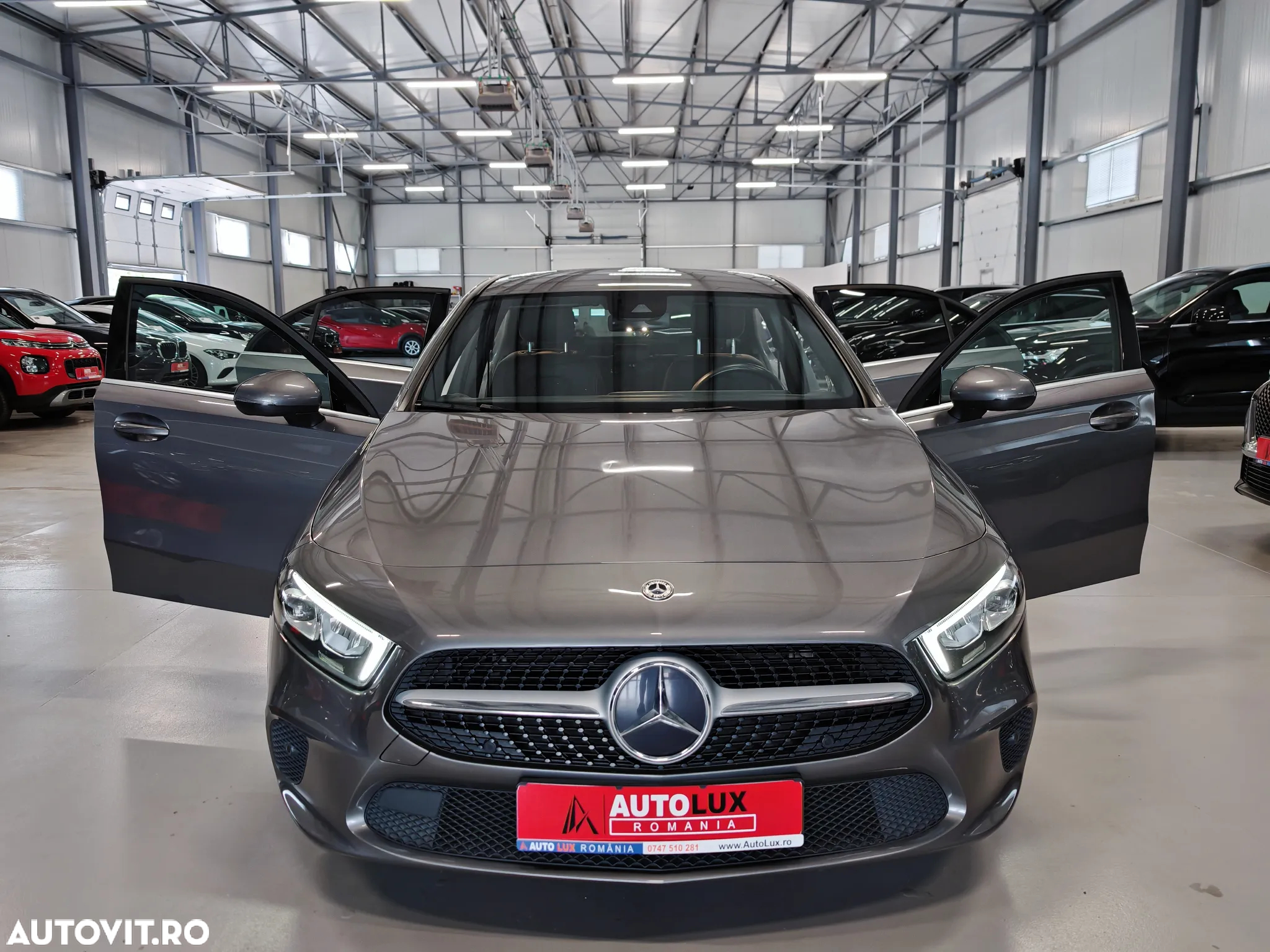 Mercedes-Benz A 180 d Sedan Aut. - 31