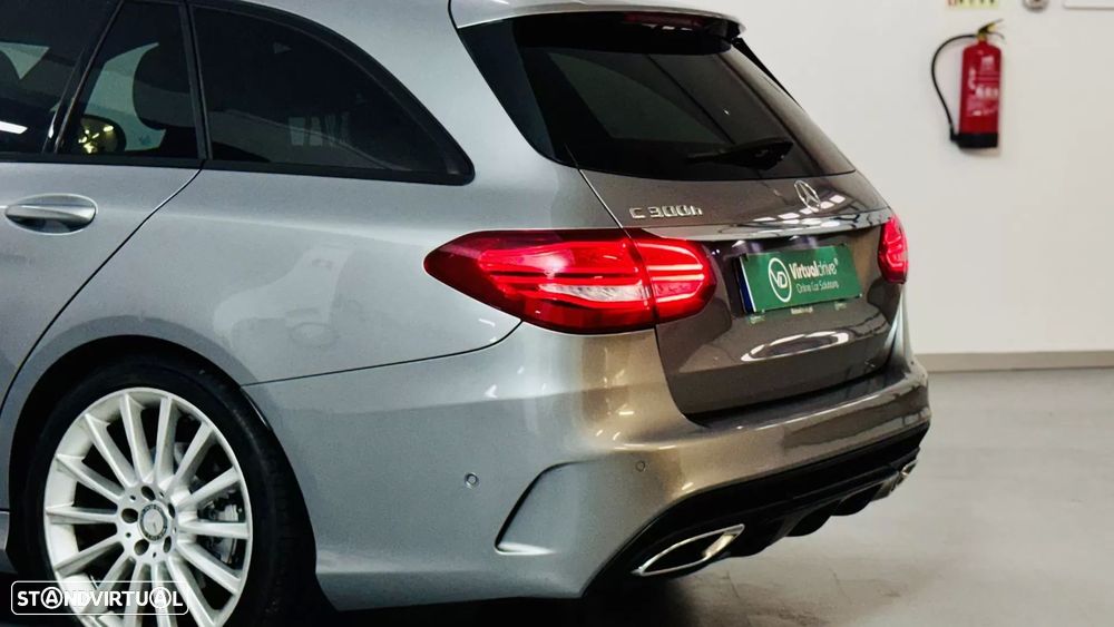 Mercedes-Benz C 300 h AMG Line - 10