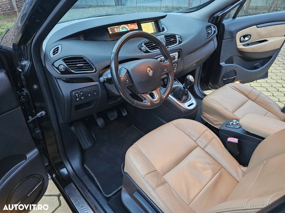 Renault Grand Scenic ENERGY dCi 130 Start & Stop Bose Edition - 20