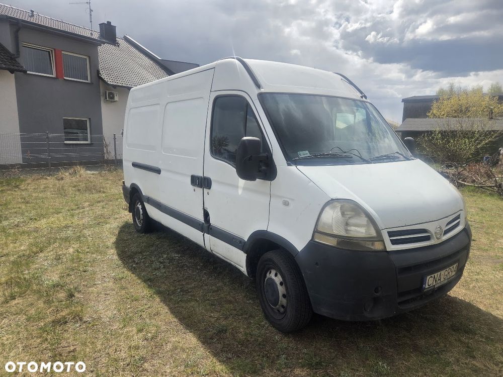 Nissan Interstar - 1