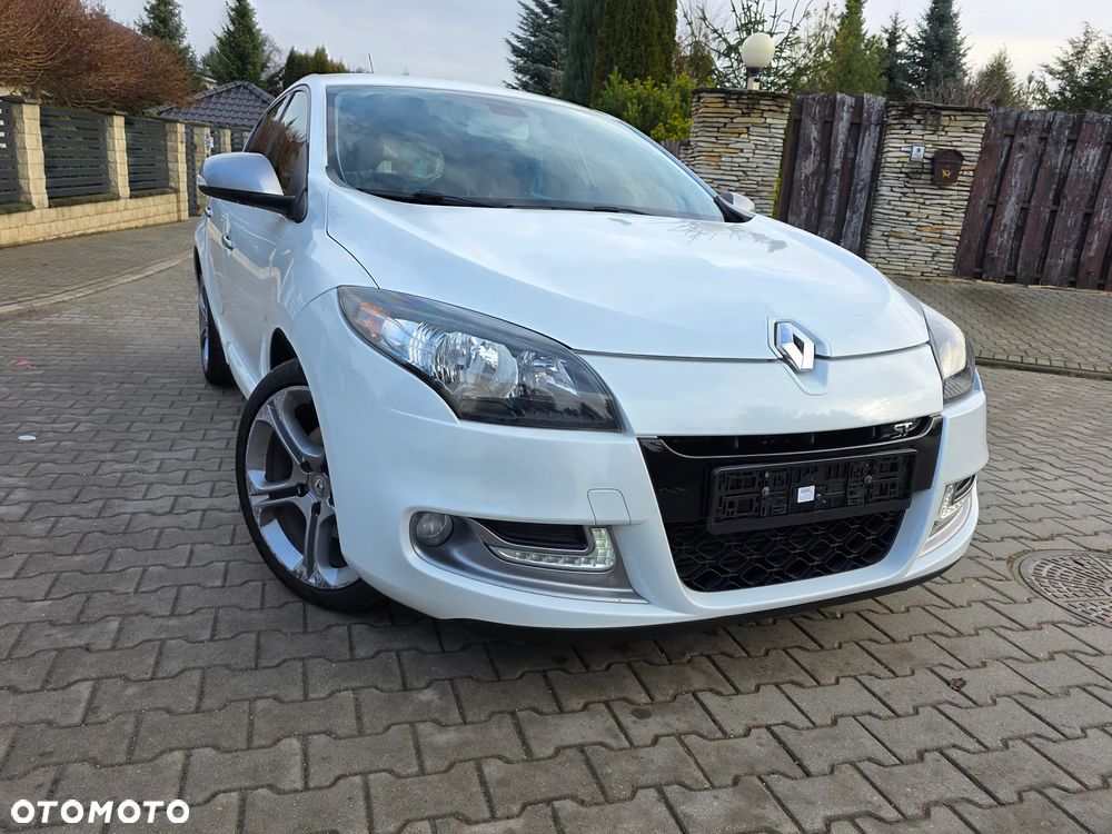 Renault Megane TCe 180 GT - 17