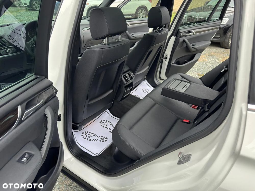 BMW X3 xDrive28i - 17