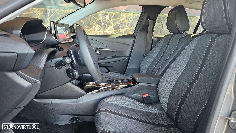 Peugeot 208 1.2 Hybrid Allure e-DCS6 - 7