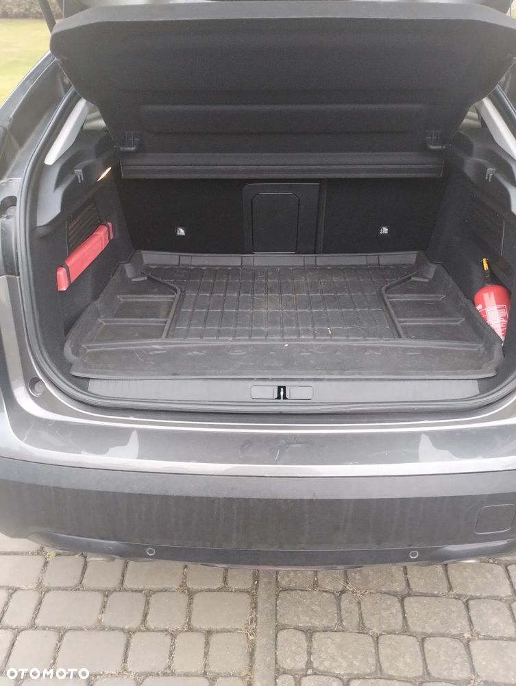 Citroën C4 1.2 PureTech Shine S&S EAT8 - 11