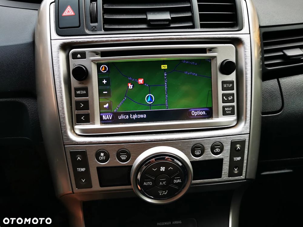 Toyota Verso 1.8 Premium 7os - 17
