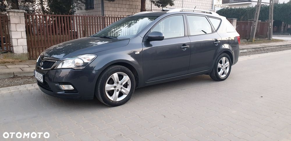 Kia Ceed 1.4 S Euro2012 - 1