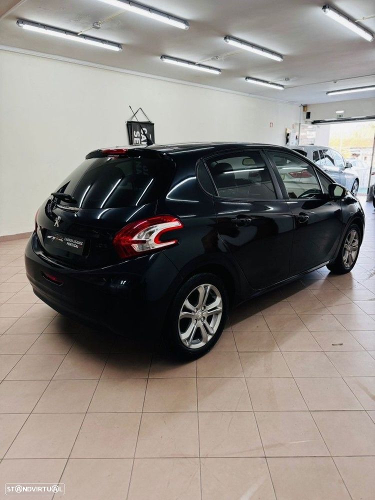 Peugeot 208 1.2 VTi SE Style - 6