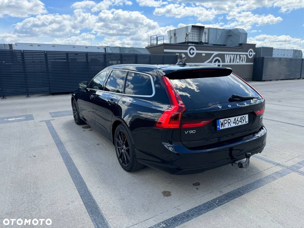 Volvo V90 D3 Momentum Pro - 3
