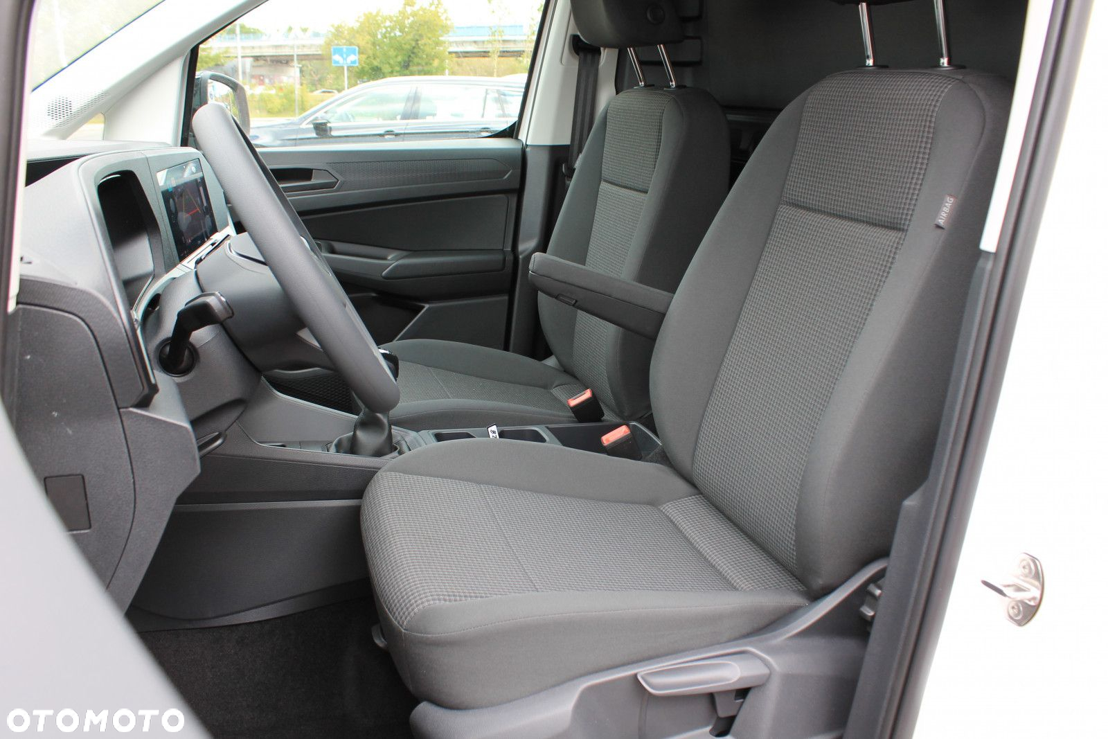 Volkswagen Caddy Maxi Cargo 2.0 TDI Manual - 11