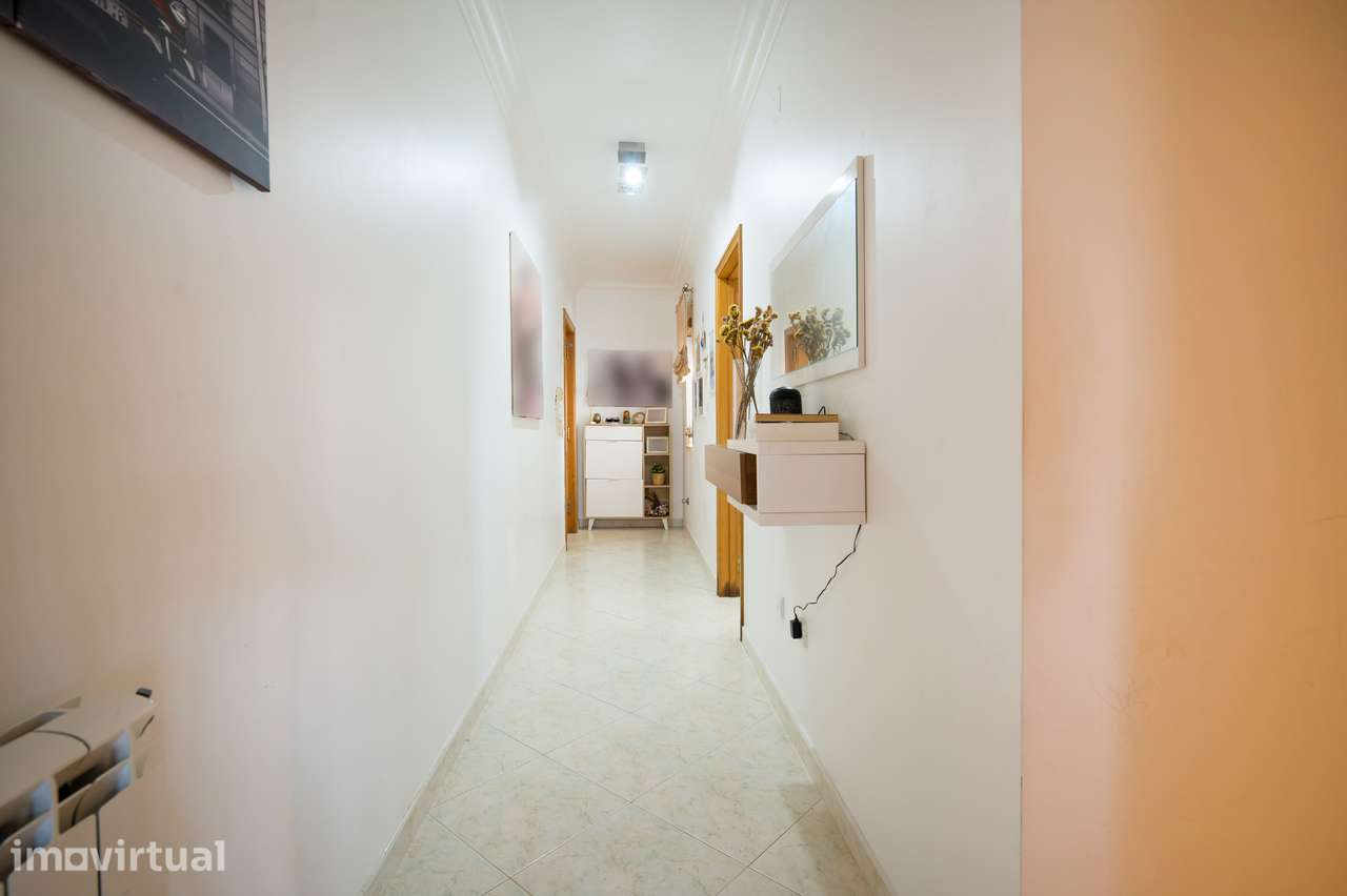 Apartamento T2 com lugar de garagem e arrecadação no Bombarral - Grande imagem: 4/28