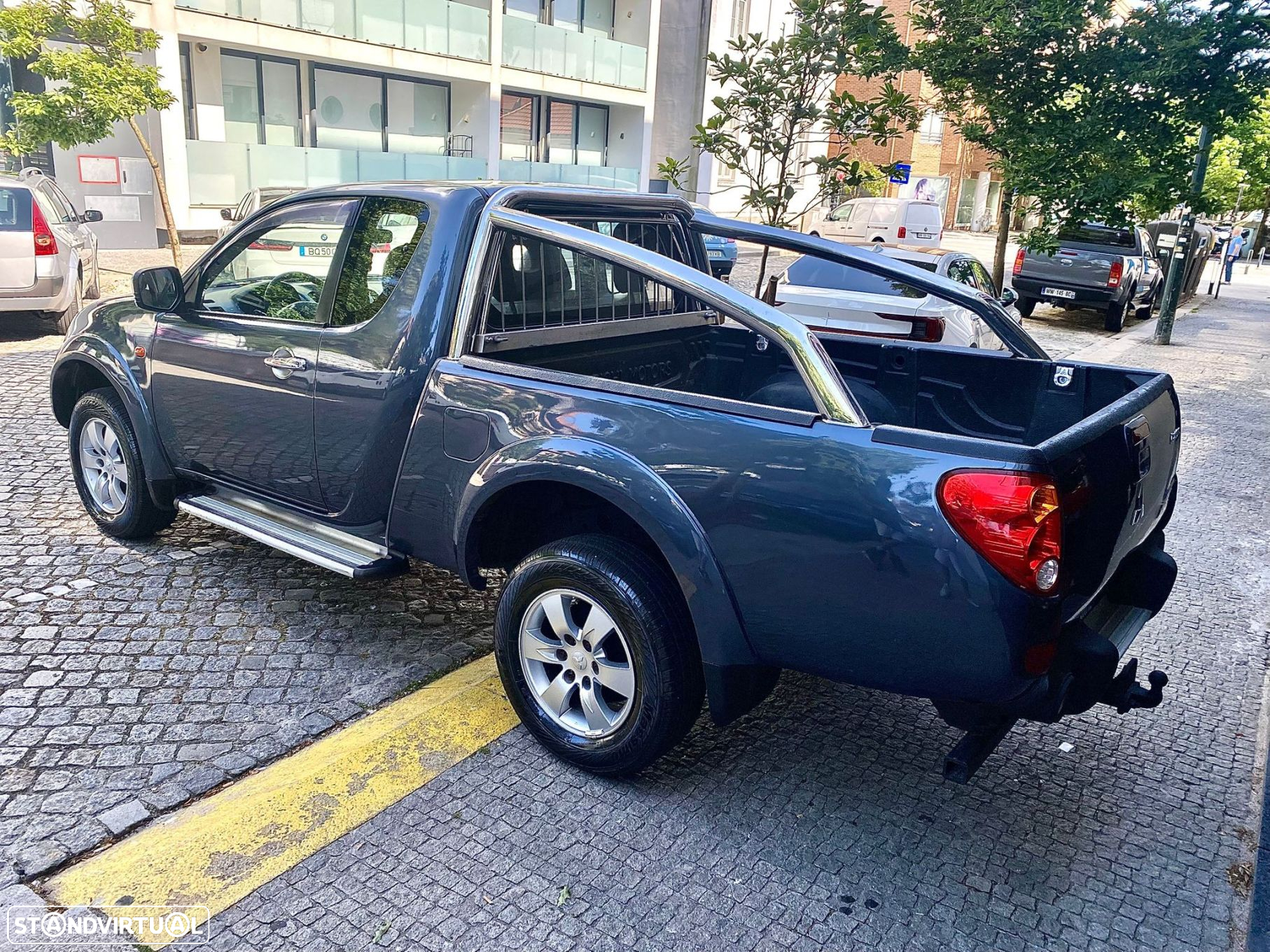 Mitsubishi L200 Pick Up 4x4 Intense Club Cab - 11