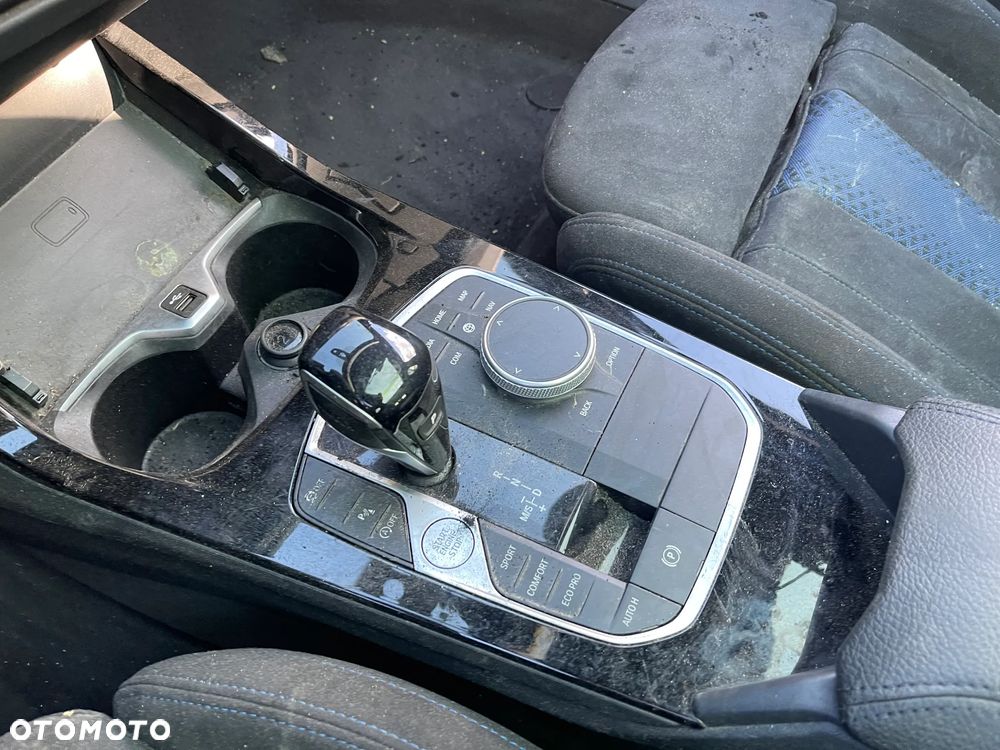 BMW Seria 1 118i Edition M Sport Shadow - 12