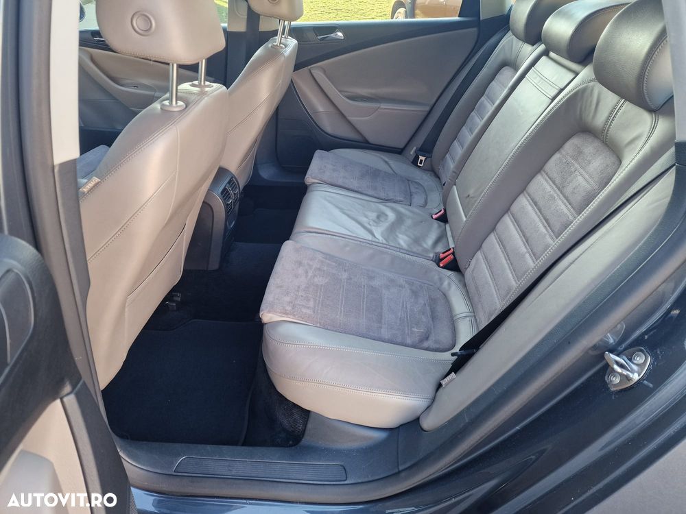 Volkswagen Passat 2.0 TDI DPF Highline - 8