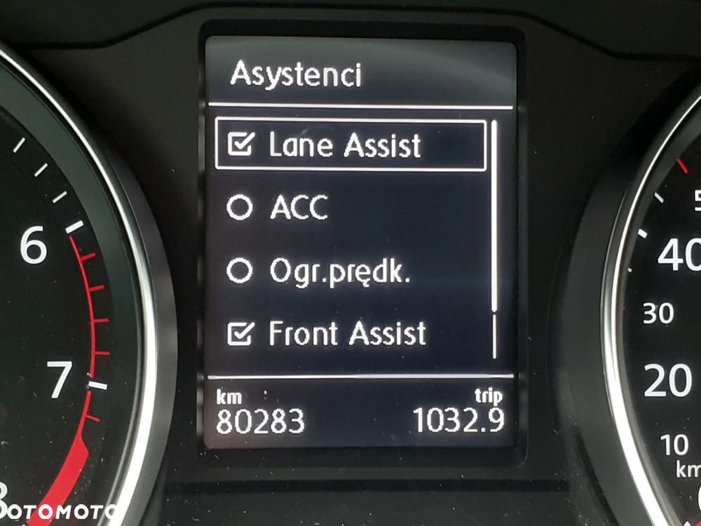 Volkswagen Passat - 11