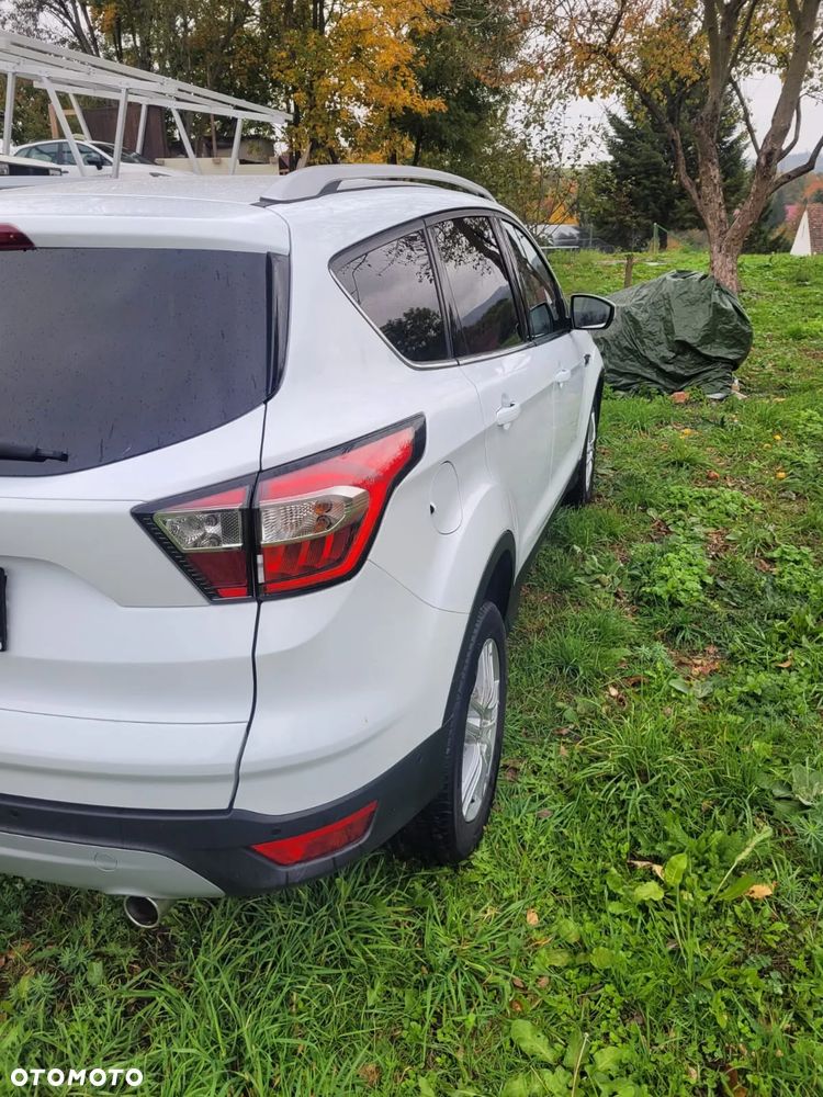 Ford Kuga 2.0 TDCi 2x4 Titanium - 6