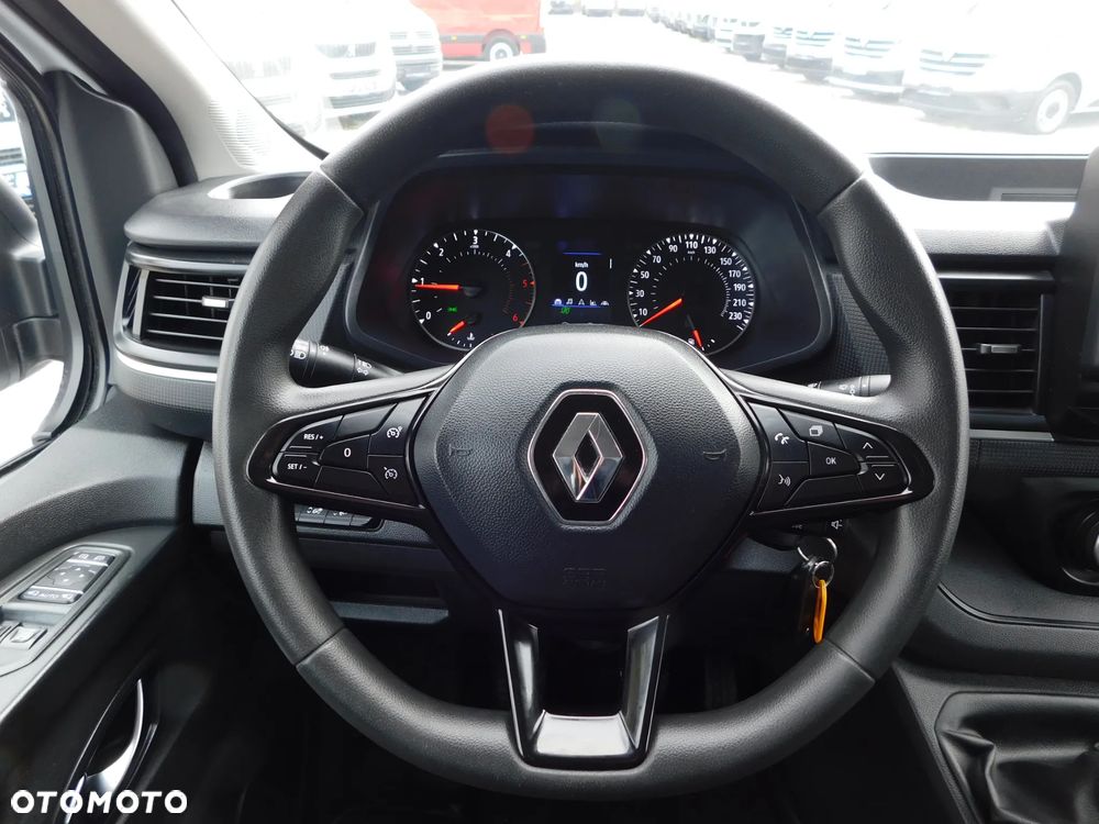 Renault Trafic - 10