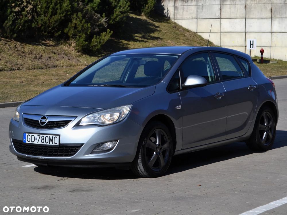 Opel Astra 1.4 Enjoy - 1