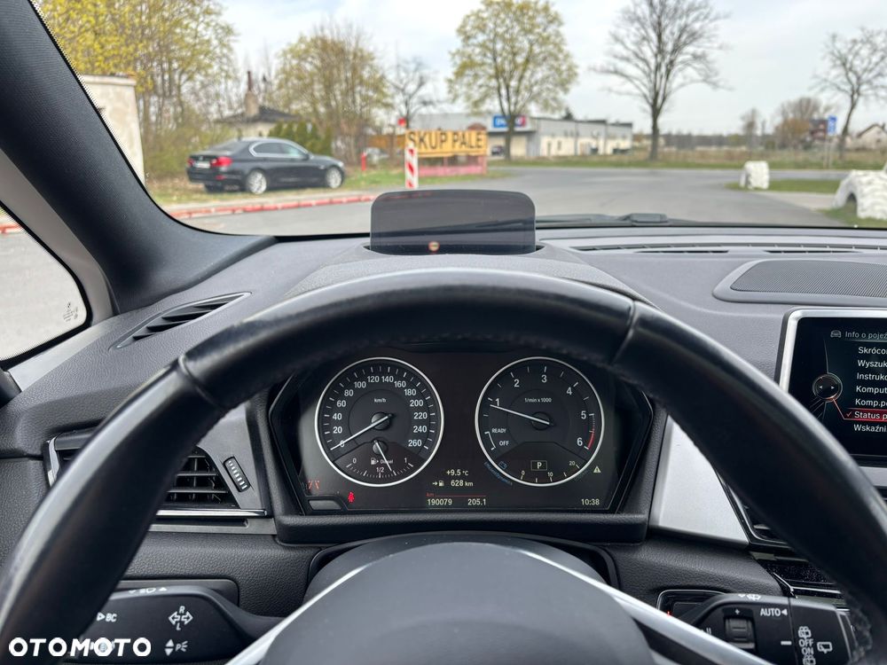 BMW Seria 2 220d xDrive - 10