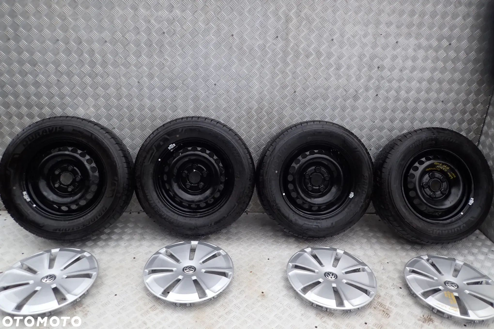 OPONY LETNIE 215/65/16C  1500ZŁ  FELGI STALOWE VW T5 T6 6,5JX16 ET 51 5X120 7H0601027D Z OPONAMI BRIDGESTONE LATO 215/65/16C 4X7MM KOMPLET - 2