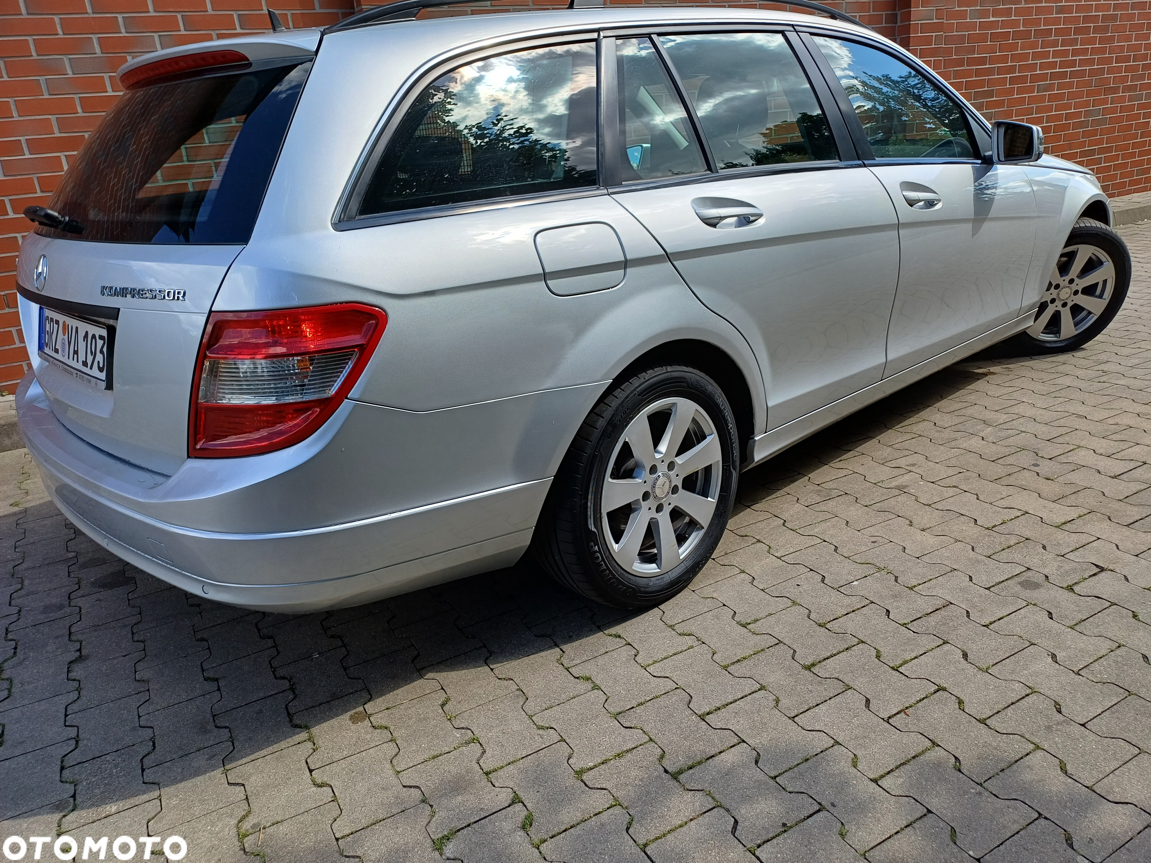 Mercedes-Benz Klasa C 180 T Kompressor Automatik - 9