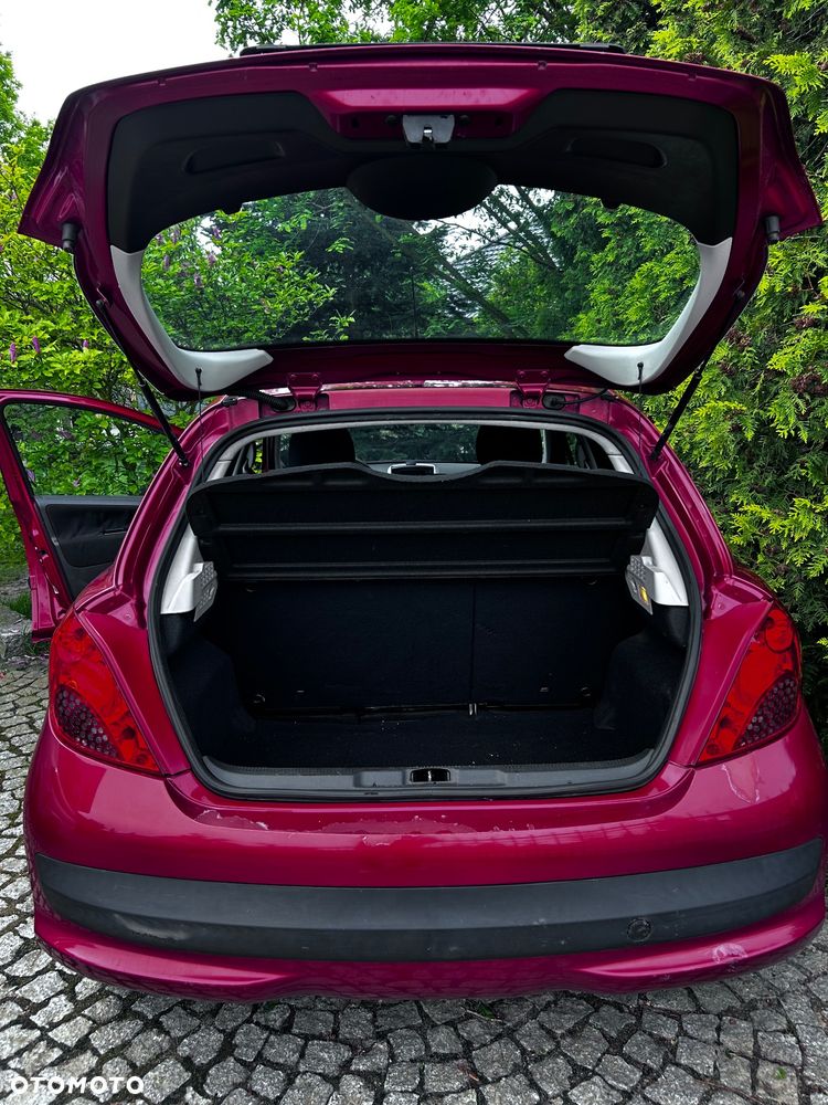Peugeot 207 1.4 16V Trendy - 20