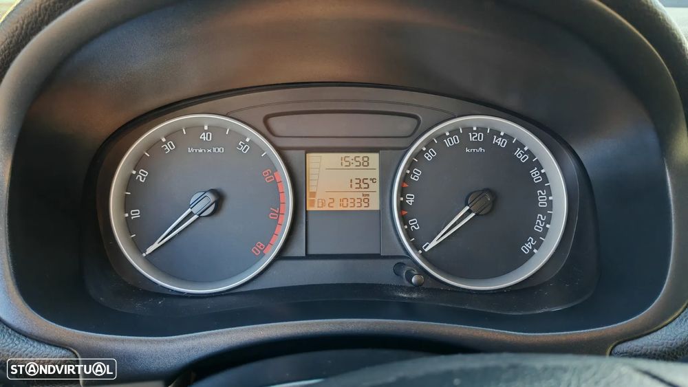 Skoda Fabia 1.2 Sport - 13