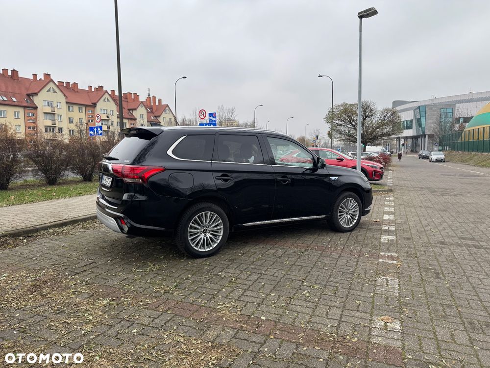 Mitsubishi Outlander - 31