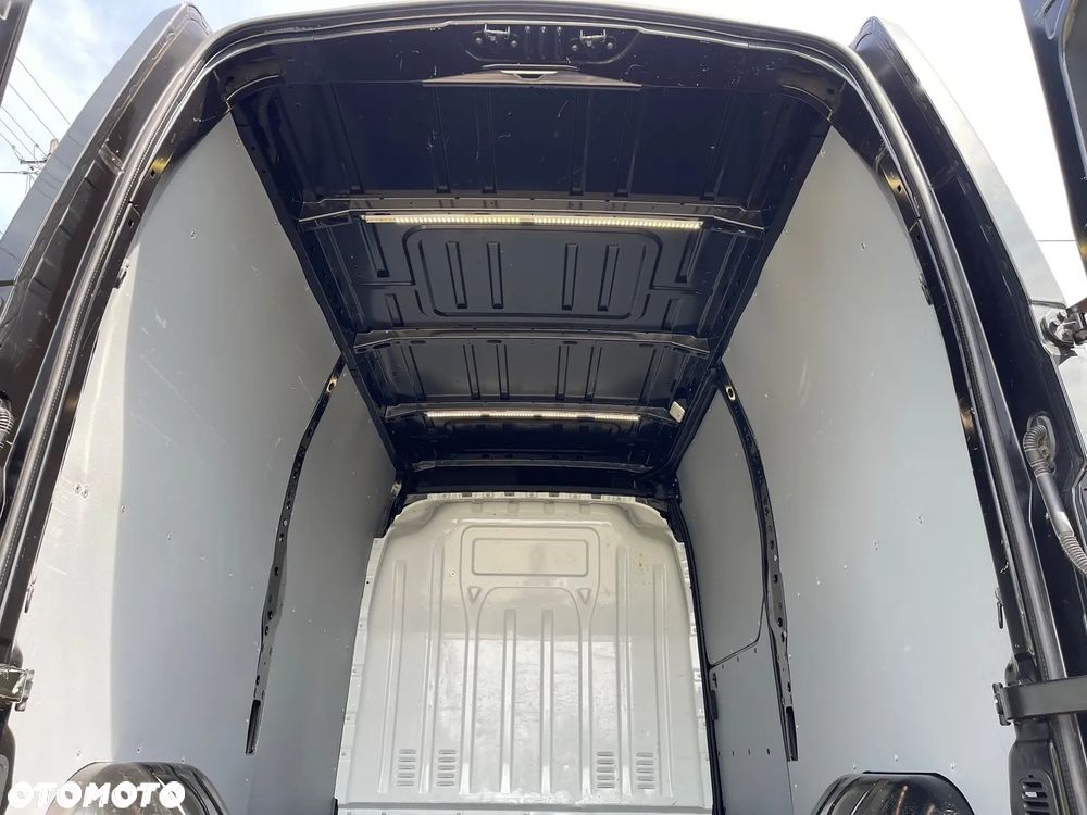 Renault Trafic - 17