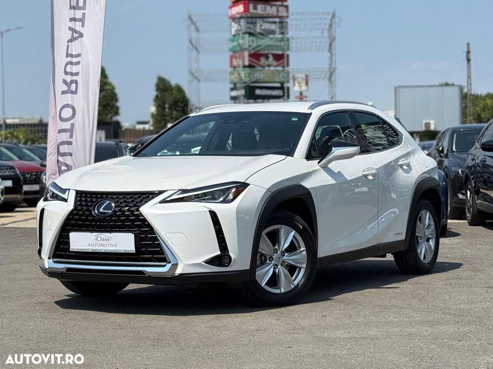 Lexus UX - 10