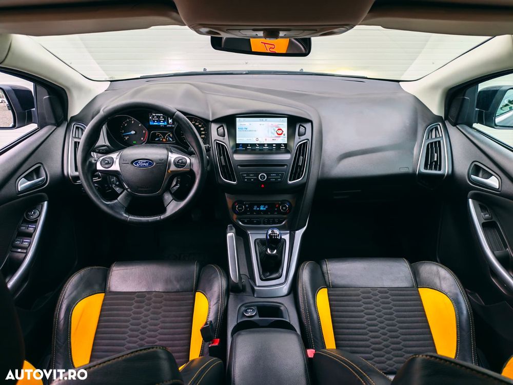 Ford Focus 1.6 TDCI DPF Titanium - 4