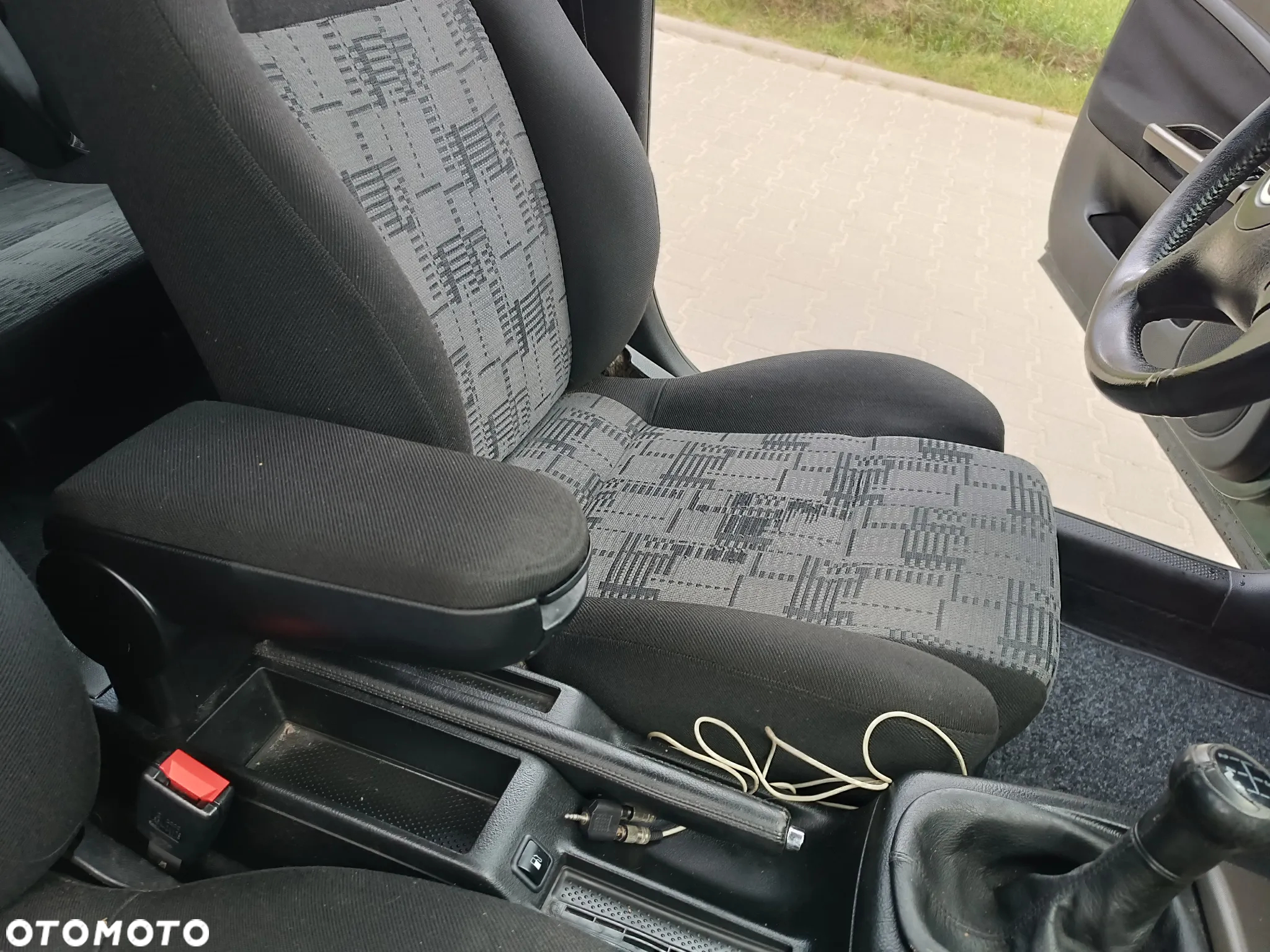 Volkswagen Passat 1.8 Comfortline - 8